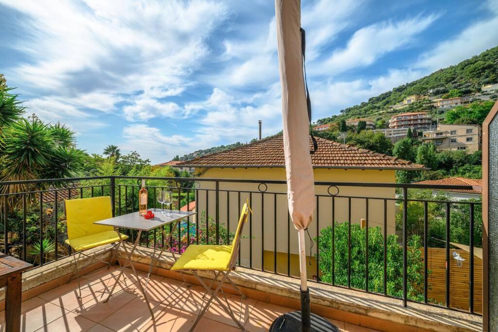 La Villa Julia - Calme - Spacieux - Parking Prive - Climatisation Menton Extérieur photo